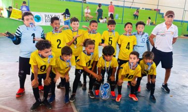 ECF/Eunápolis é Campeão da Copa Mundo Novo de Futsal Sub 10.