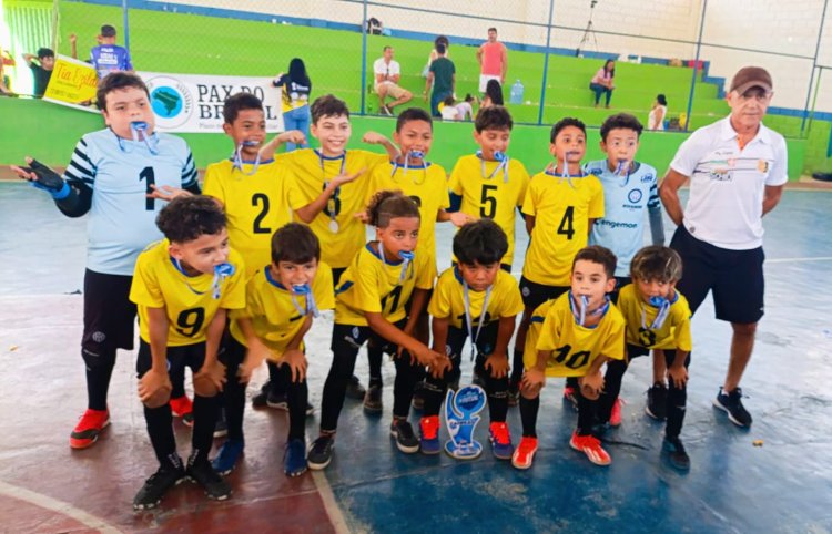 ECF/Eunápolis é Campeão da Copa Mundo Novo de Futsal Sub 10.