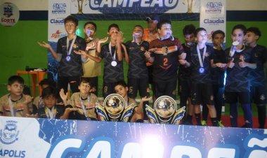 A ECF/Eunápolis brilhou e conquistou os títulos das categorias Sub-08 e Sub-10 no Campeonato Eunapolitano de Base 2025!