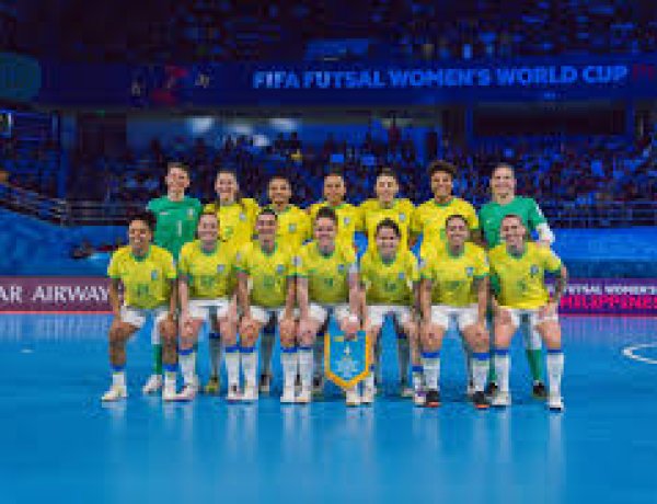 Brasil goleia Japão por 6 a 1 e está nas semis da Copa do Mundo Feminina de Futsal