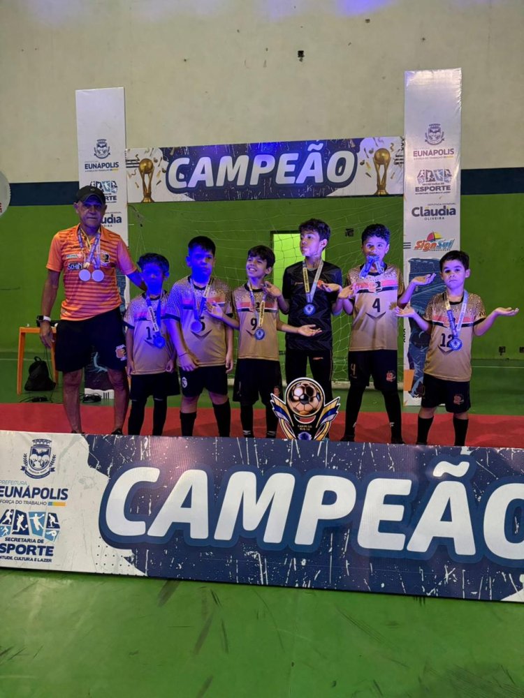 A ECF/Eunápolis brilhou e conquistou os títulos das categorias Sub-08 e Sub-10 no Campeonato Eunapolitano de Base 2025!